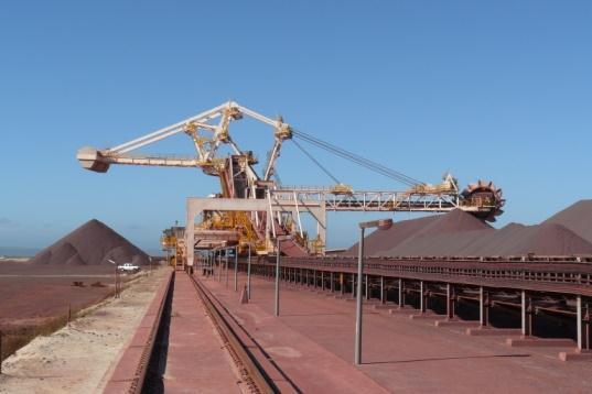 Iron Ore Export Corridor The iron ore export project comprises a rail line from Sishen to the Port of Saldanha and through the port terminal onto export carrier vessels.