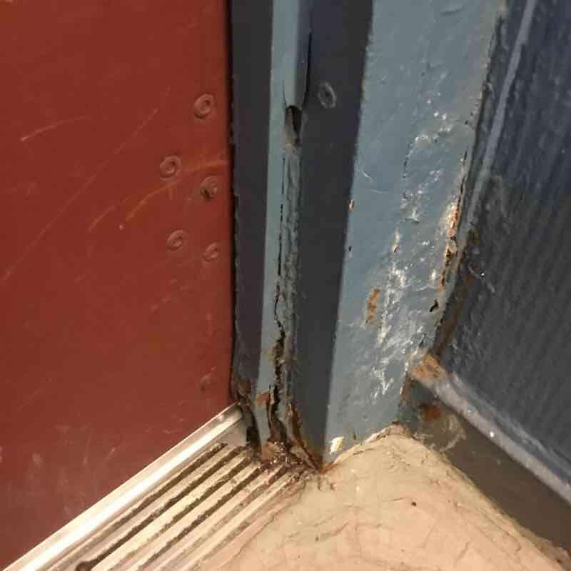 EXTERIOR DOORS DOORS AND FRAMES Photo1 Building Assessment Survey 2017-2018 Facade B - Exit 5 DOOR HARDWARE 3 - Fair LINTELS TRANSOM/SIDE LIGHT EXTERIOR WALLS Material Type(s) Masonry Replacement