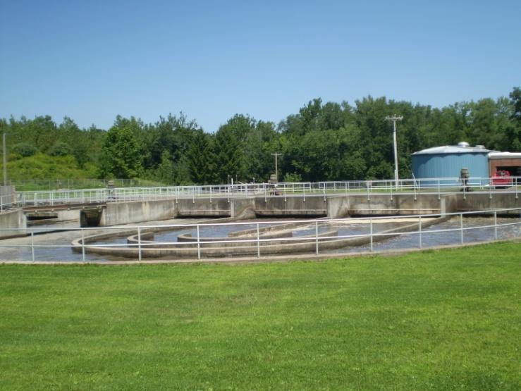 Case Study Nitrogen & Phosphorus Removal Suffield, Connecticut Design Flow: 2.0 MGD Actual: 1.0 MGD Effluent total N Before Changes: 7 mg/l (3 TKN, 0.