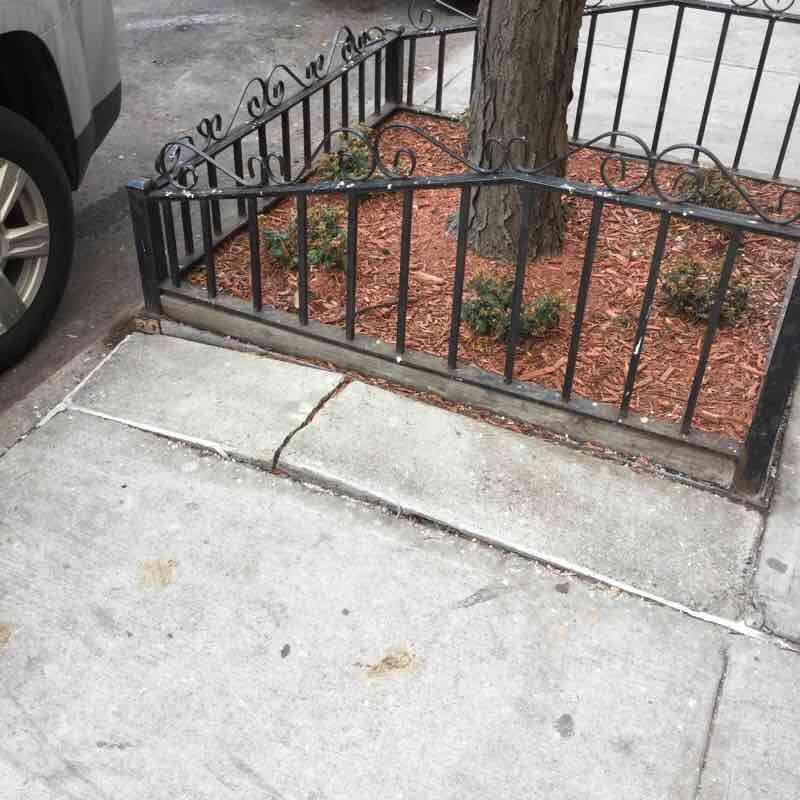 Building Assessment Survey 2017-2018 Architectural Inspection SITE PAVING DOT Sidewalk Asphalt Concrete DAMAGED/DETERIORATED/MISSING SECTIONS Location/Instance East 88th Street Quantity 25 Photo1