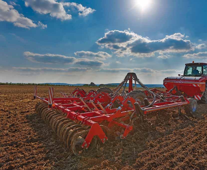 The Horsch front hopper Partner FT in combination with the universal cultivator Terrano FX has a hopper capacity of 1,800 litres.