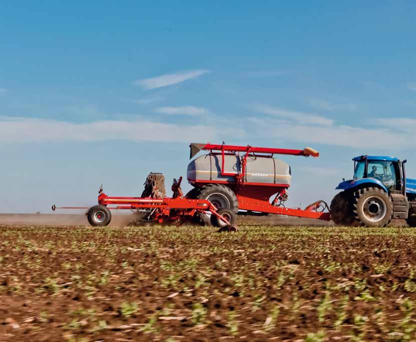 The direct connection of seed waggon and seed unit results in a high coulter pressure at the cutting discs and the fertilizer coulter without using any additional ballast weight.