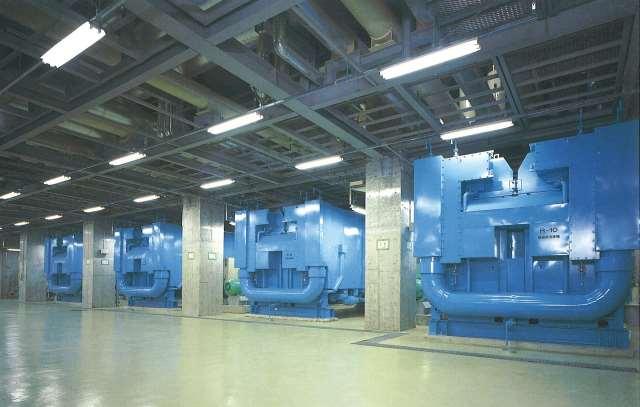 DISTRICT COOLING APPLICATION 17,100 TONS STEAM + ELECTRIC Steam for Heating Condenser Water 40 C/104 F Boilers 23,000 kg/hr 3 6,000 kg/hr 1 32 C/89.