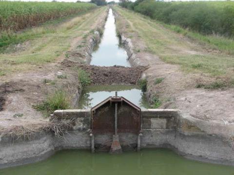 Total loss tests canal segments which contain valves and/or gates.