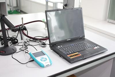 Set-up of computer and probe a.