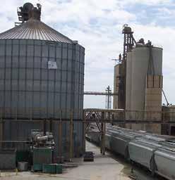 Huck bolted casing Centrifugal & Continuous Bucket Elevators Typical Discharge Heights 10 100 ft. 300 12,000 cu ft./hour (industrial environments) 1,000 25,000 cu ft.