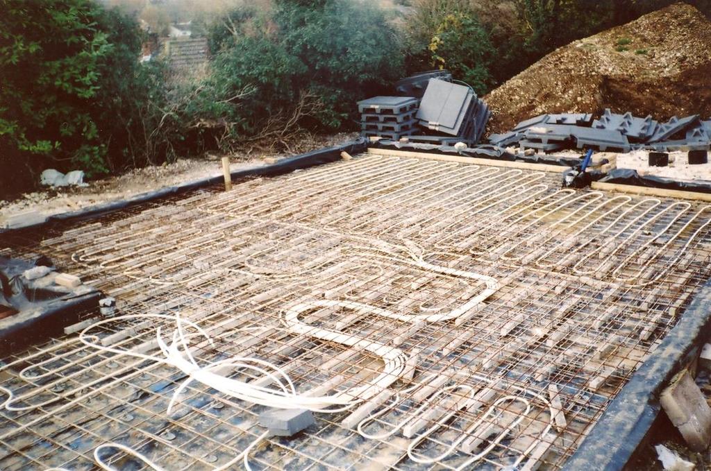 Figure 2. Typical example of the reinforcement and underfloor heating pipe layout.