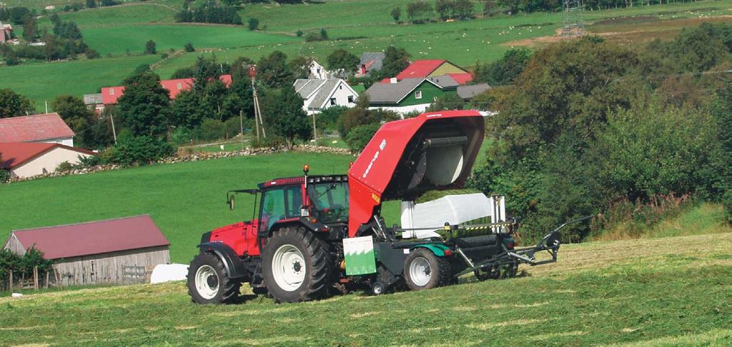 The Taarup BIO is perfect on hill slopes even with smaller tractors due to its low weight.