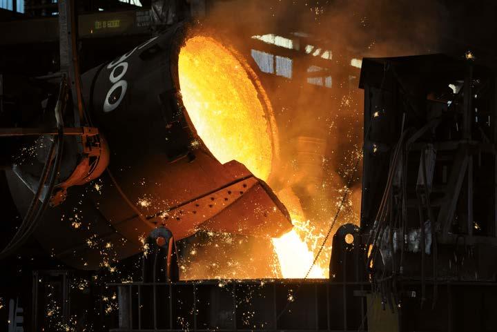 Fonderie Mora Gavardo Evolution in cast-iron castings Casting process Large casting pit Foundry processing phase Fonderie Mora Gavardo has specialized in the production of grey and ductile cast iron.
