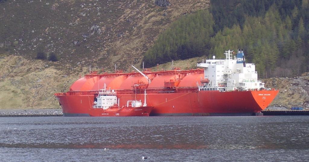 PIONEER KNUTSEN: SMALLEST SEAGOING LNG TANKER