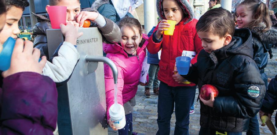 AMSTERDAM Encouraging water consumption through a tap water policy in schools (Photo: Suzanne Blanchard) OUTCOMES TO DATE While it is still somewhat early to judge the success of the AAGG, the