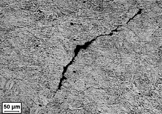2) ensured minimal contact between the mating crack surfaces, thereby resulting in rapid crack growth rates.