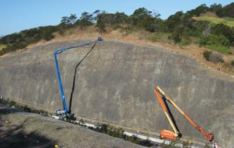 drilling including the installation of resin bolts, chemical anchors & weep drains as well as 25,000m 2 of shotcrete.