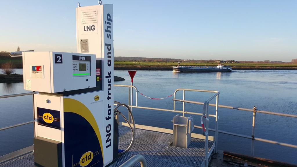 LNG LNG Barge filling system First LNG filling station on land for barge Dream: