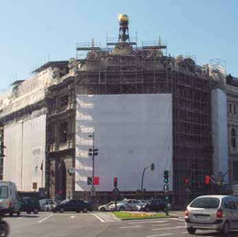 Façade restoration Restoration of complex geometries Scaffolding tower Work platform up