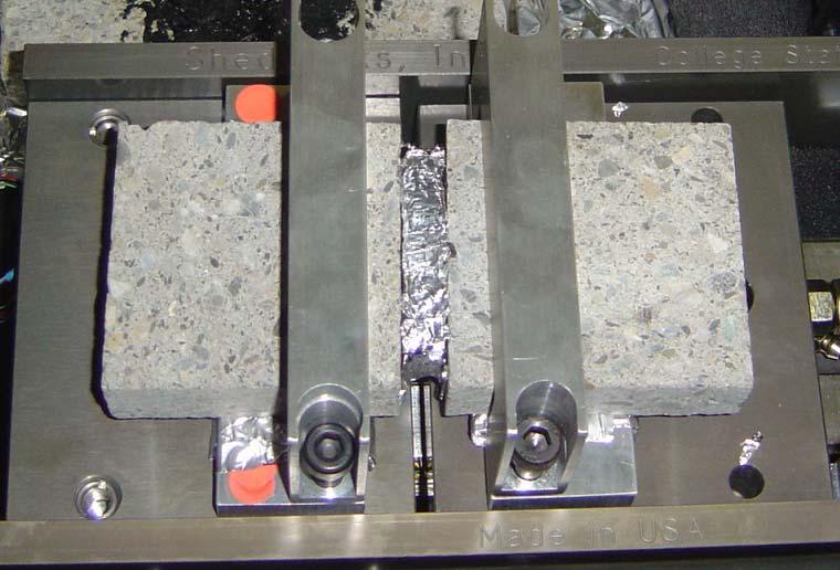 Mortar block set-up: clamp+bolt (rapid set-up as shown in Figure 3). Testing temperature: 41 ºF (5 ºC). Open displacement: 0.10 inch (2.5 mm).