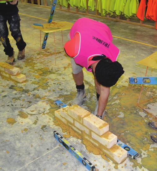 CERT II BUILDING & CONSTRUCTION BRICK & BLOCK PATHWAY (CONTINUING STUDENTS) 52443WA Provides practical skills & insight into the construction industry, particularly in the brick & blocklaying field.