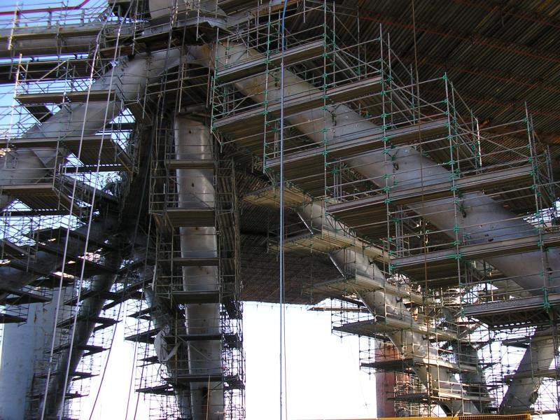 Scaffolding Bay s Scaffolding Division provides the following services both onshore and Offshore: Certified erection personnel Complete inventory of scaffolding materials Multiple Gulf Coast staging