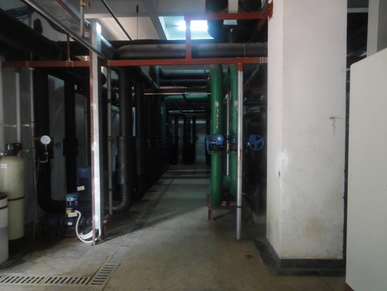 Li Zhong et al. / Energy Procedia 30 ( 2012 ) 730 737 735 Two pressurized cold storage tanks of 10 cubic meters each are also set in the mechanical room.