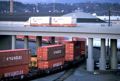 and Weekly Eastbound Double-Stack Services April 1993 (241 Sets) Seattle/Tacoma/ Portland Montreal 51 New England Toronto Detroit 34 New York Chicago Salt Lake City Oakland 62 Kansas City Cincinnati