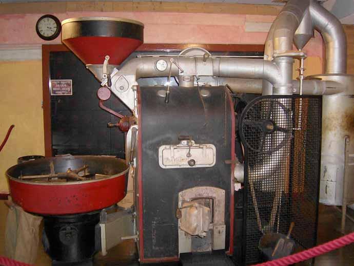 Torrefaction.. how difficult can it be? Small-scale coffee roasting machine in Bourg St.