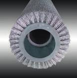 Abrasive bristles can be replaced quickly and without the need of removing the unit from the machine. 300 or 400 mm cross-section abrasive brush.