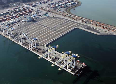 7% Deltaport Berth 3 600,000 TEU capacity (Jan 2010) Port Metro Vancouver 6 Tacoma 1,488,795 2.
