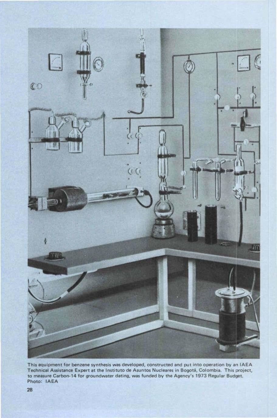 Thit equipment for benzene synthesis was developed, constructed and put in operation by an IAEA Technical Assistance Expert at the Institu de