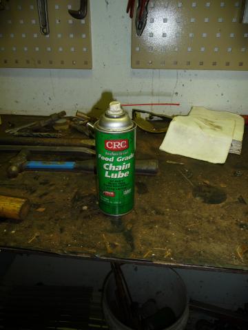 Spray lubricants are used during periodic maintenance.