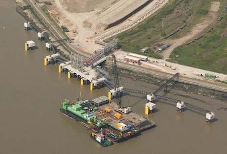 London Gateway; Shell Jetty Case Study: Bow Thruster, Wave and Current Action Engineer: U.R.S. Sub- Designer: Proserve Contractor: Laing O Rouke/ D.I.