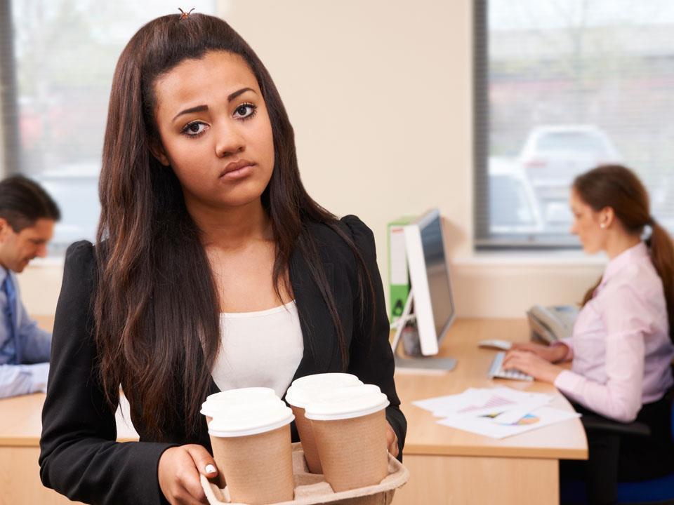Interns and the Law Who s An Intern? When do unpaid internships violate wage and hour laws?