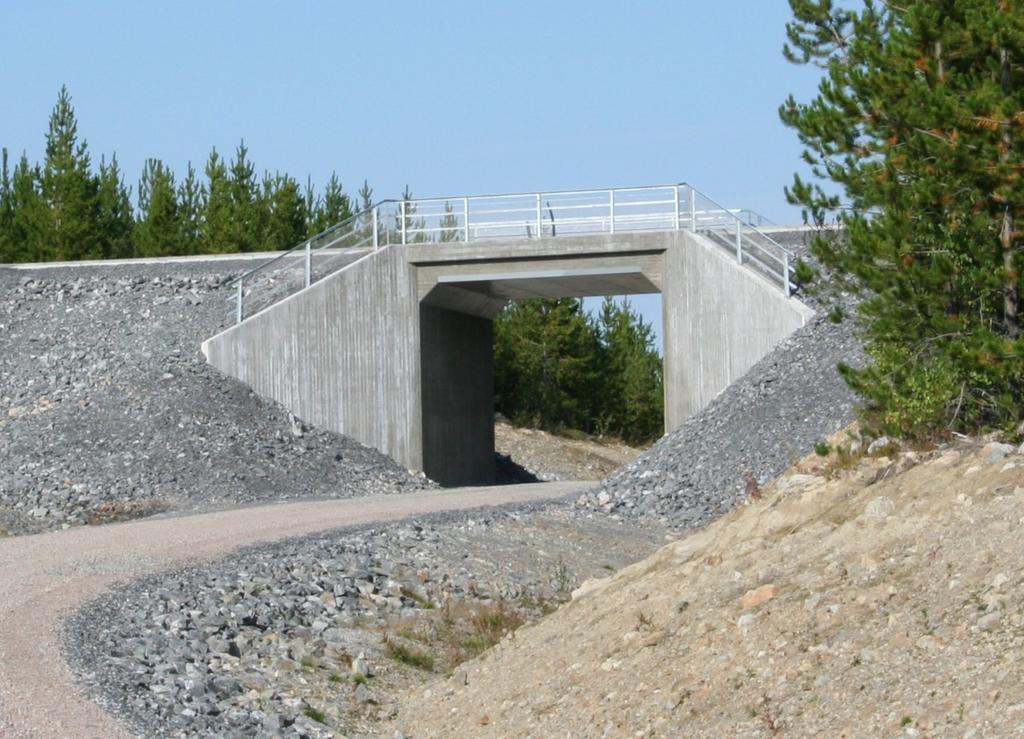 Portal frame bridge Concrete overlay structure Bridge abutments All processes and elements needed to construct, operate and maintain railway bridges has been included in the LCA.
