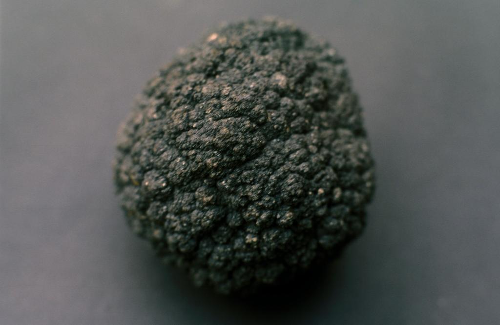 Manganese nodules 1 10 cm in diameter, roughly spherical,