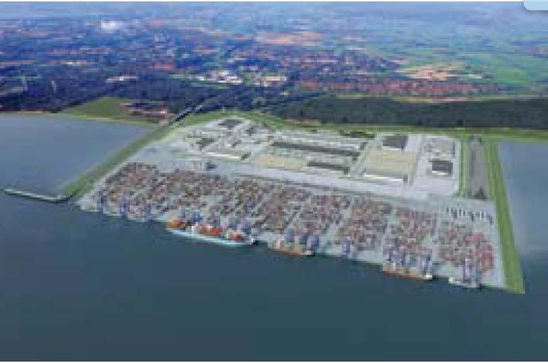 EXAMPLE 2: THE JADE WESER PORT quay length: 1.725 m terminal surface: 130 ha logistics zone: 160 ha total capacity: 2,7 Mio. TEU start of operations: 2012 Volumes 2013: less than 0.