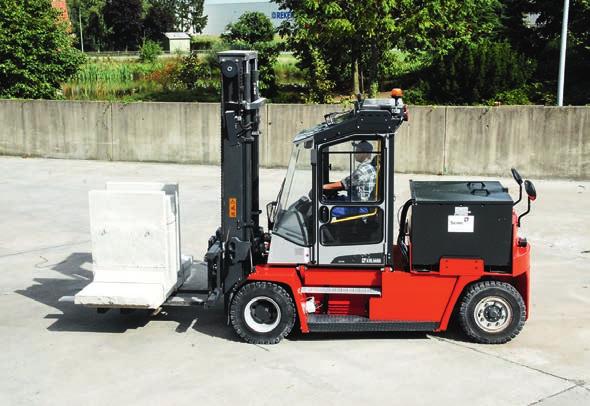 Kalmar equipped the front forklift with a driving axis