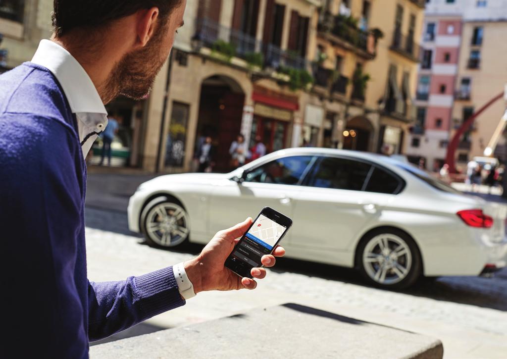 6 HOW CAN I BE OF SERVICE? EXAMPLE: DRIVENOW The car manufacturer BMW has set up a service to generate a new revenue flow. DriveNow is a platform for renting BMWs.