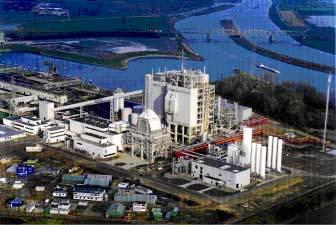 Buggenum IGCC Power Plant Nuon Location: Feedstock: Secondary Fuel: Buggenum / Netherlands Import Coal Natural Gas Gasifier: Shell Air Separation Unit: Air Products Gas Cleaning: Schumacher Candle;