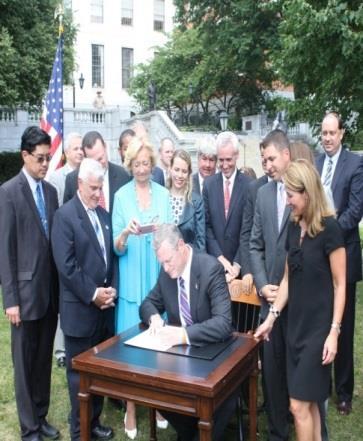 Clean Energy Legislation An Act Relative to Energy Diversity Governor Baker signed bi-partisan, comprehensive