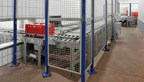 Boxes can be filled directly on the end of each line or on a non-automated conveyor that also serves as the preparation table.