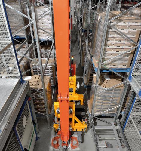 Automated pallet warehouse This warehouse has a single aisle along which a pallet stacker crane runs with product already prepared and ready for dispatch.