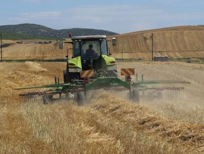 4 Harvesting of baled biomass is also common for energy crops.