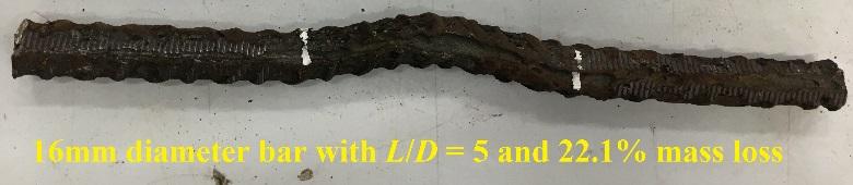 231 232 233 234 235 236 237 238 239 240 241 242 (b) Fig. 7 Examples of buckled corroded reinforcing bars with L/D = 5: (a) 20mm diameter bar and (b) 16mm diameter bar 3.3.2 Influence of bar diameter on post-yield buckling behaviour of corroded bars with L/D = 10 Fig.