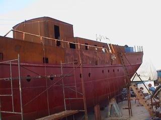 All the exterior lining was dismounted, deck and hull, in order to check the status of the frames and floors. Almost most of them were changed. All the structural bulkheads, aprox.