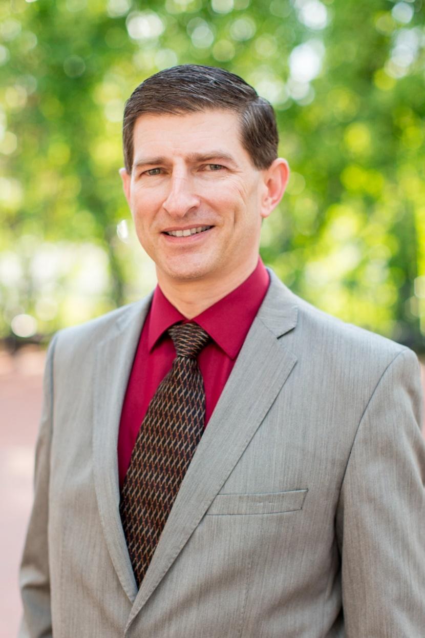 Robert Rapier Biography MS in chemical engineering; BS in chemistry and mathematics; passion for energy Over 20 years in the energy business Roles in