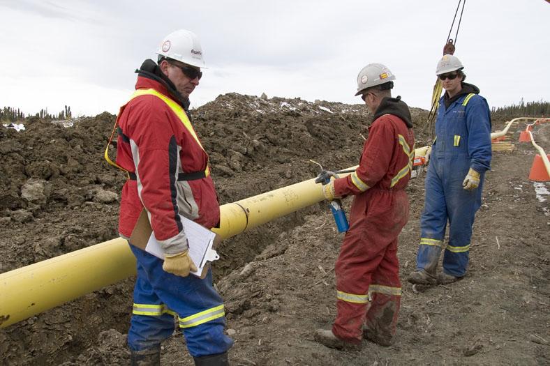 PIPELINE AND FACILITIES PROJECT INFORMATION EMERGENCY PLANNING ZONE (EPZ) The proposed Redwillow Pipeline will transport dehydrated sour gas from the Tumbler Ridge area.