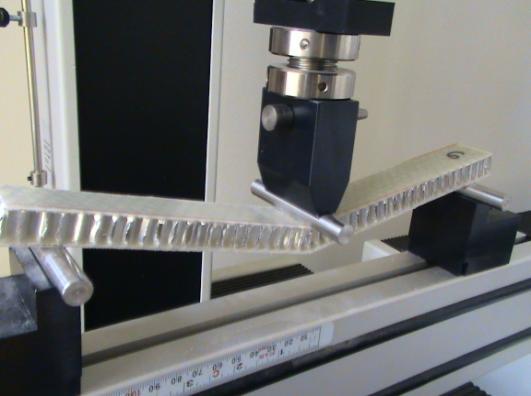 8 mm), ten samples with following dimensions have been cut: samples length: 280 mm; samples width: 30 mm; samples thickness: 13.8 mm. The sample width is measured with an accuracy of 0.