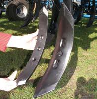 The heavy-duty leaf spring is extremely robust and long lasting.