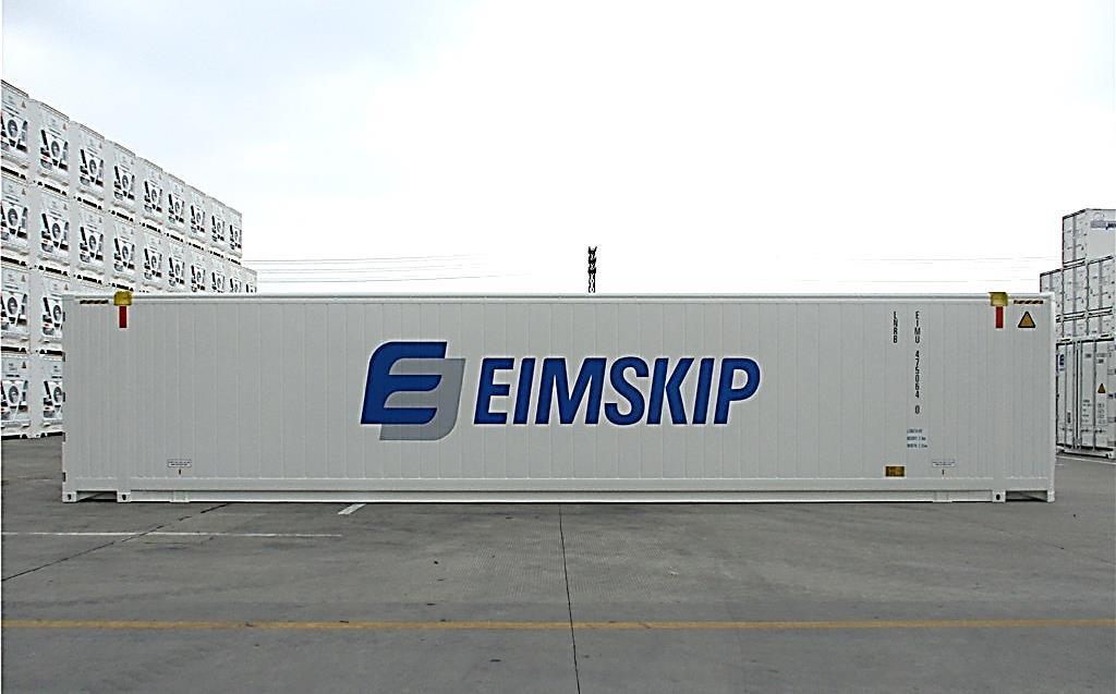 ONGOING PROJECTS Investment in 45 pallet wide reefer containers New gantry crane to replace 34 year old Jakinn 45 reefer containers Eimskip has invested in 45 reefer containers to