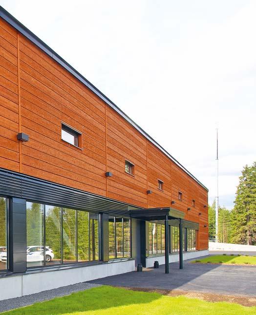 FACADES FOR DETACHED HOUSES AND PUBLIC BUILDINGS Versowood Kuningaspaneeli is a robust and wide external cladding panel providing up to 12 metres of continuous wall