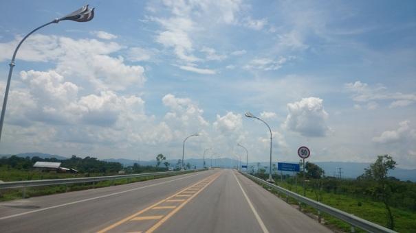 . Growing Opportunities in the Mekong Sub-Region (1) Major Improvements on Connectivity (North-South) Together with inland river logistics between Jinghong (China) and Chiang Saen (Thailand), road
